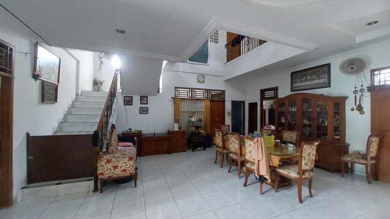 Rumah Luas dan Besar di Pulo Gadung, Jakarta Timur