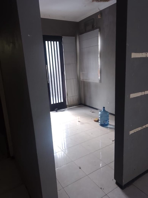 Dijual Rumah Luas Siap Huni di Wisma Medokan Selatan Rungkut