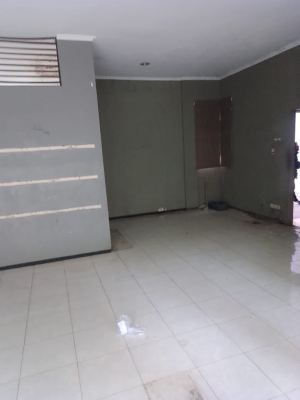 Dijual Rumah Luas Siap Huni di Wisma Medokan Selatan Rungkut
