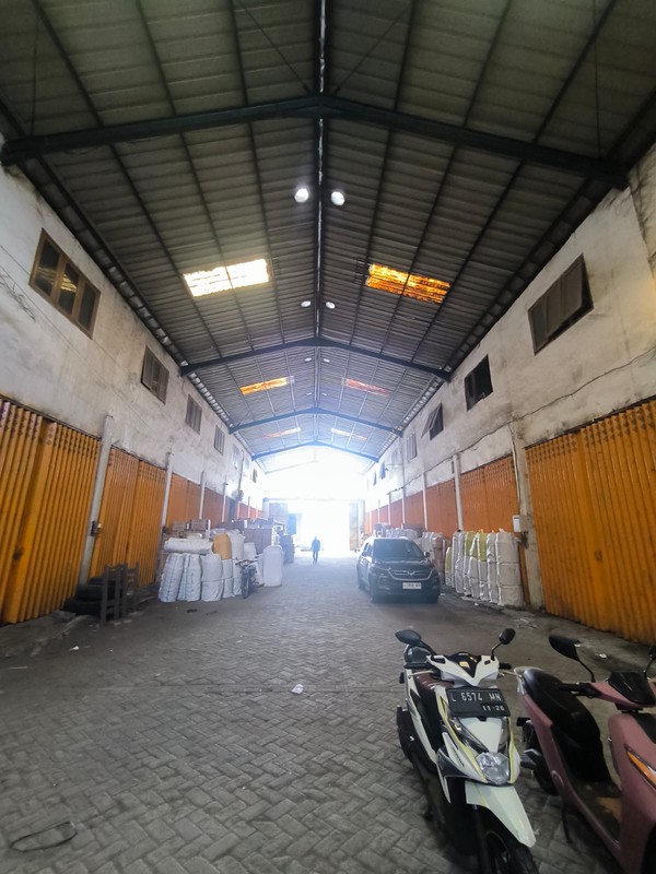 DISEWAKAN GUDANG SENTRA PERDAGANGAN Bongkaran Surabaya Pusat 