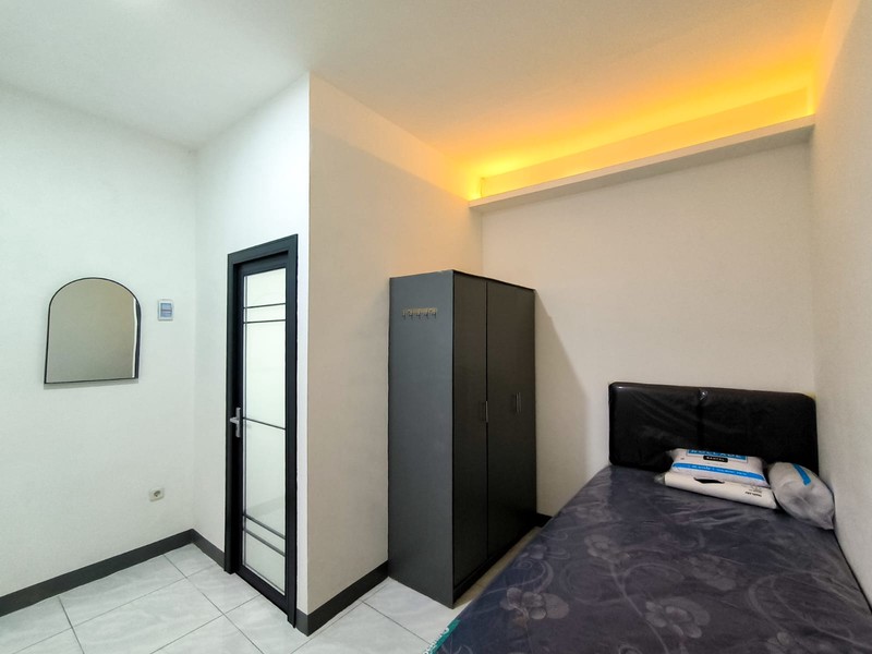 Dijual Kost 15 Pintu Lokasi Strategis Dengan Kamar Nyaman, Seluruh Kamar Sudah Terisi Penuh @Pondok Pinang