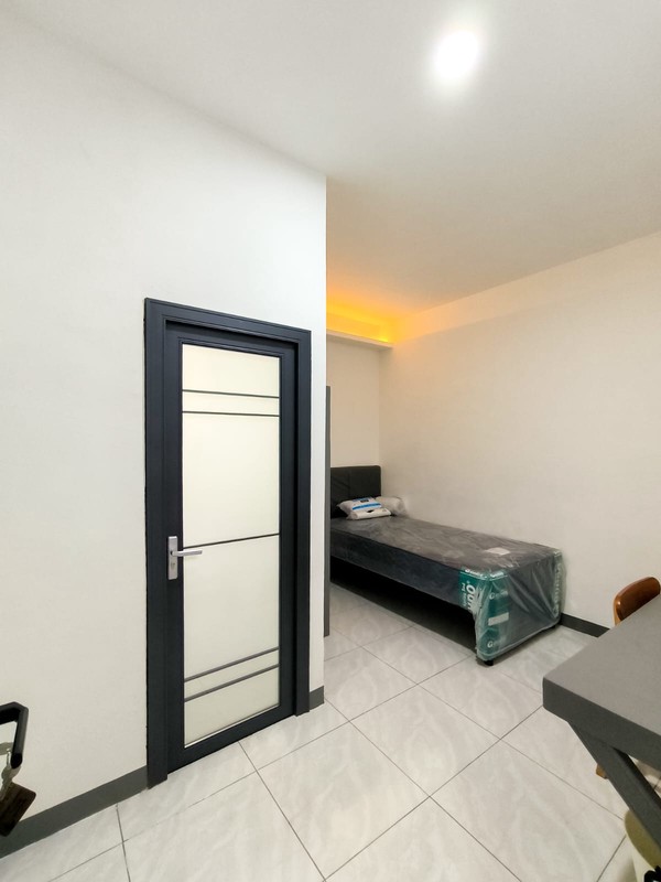 Dijual Kost 15 Pintu Lokasi Strategis Dengan Kamar Nyaman, Seluruh Kamar Sudah Terisi Penuh @Pondok Pinang