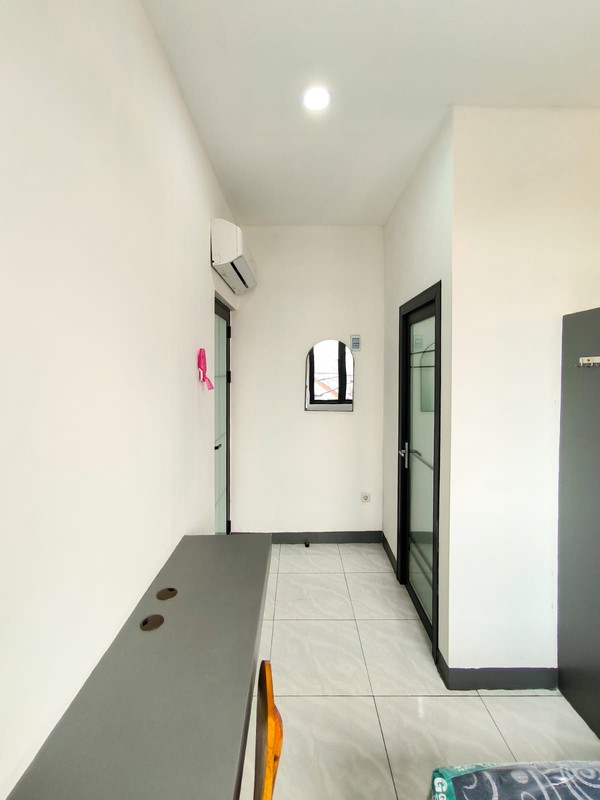 Dijual Kost 15 Pintu Lokasi Strategis Dengan Kamar Nyaman, Seluruh Kamar Sudah Terisi Penuh @Pondok Pinang