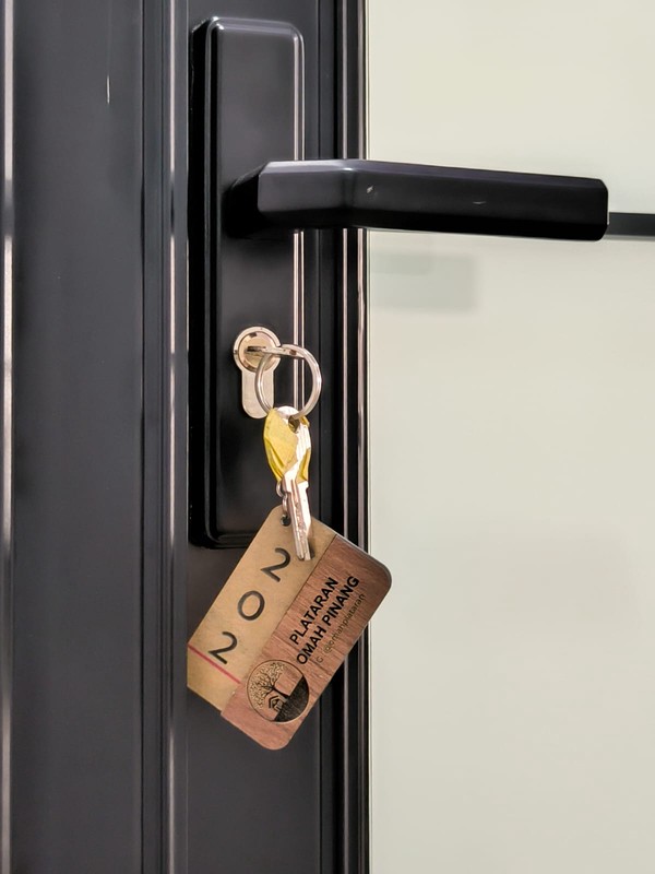 Dijual Kost 15 Pintu Lokasi Strategis Dengan Kamar Nyaman, Seluruh Kamar Sudah Terisi Penuh @Pondok Pinang