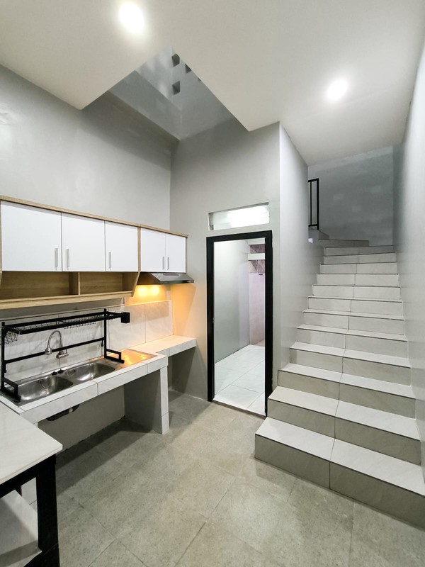 Dijual Kost 15 Pintu Lokasi Strategis Dengan Kamar Nyaman, Seluruh Kamar Sudah Terisi Penuh @Pondok Pinang