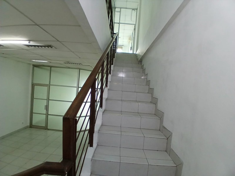 disewa ruko strategis hadap jalan raya siap huni di ruko toll boulevard bsd city