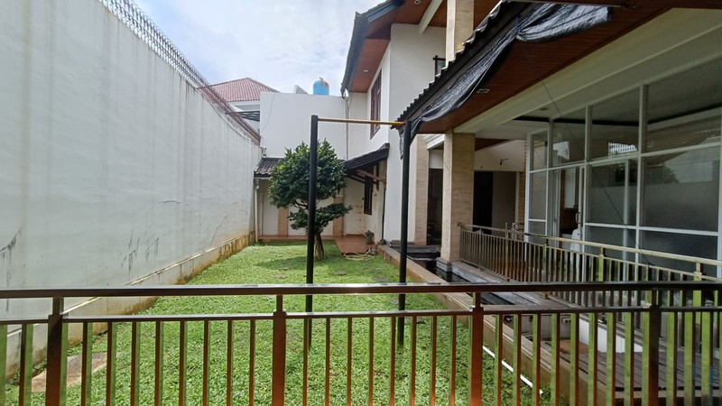 dijual cepat rumah strategis tengah kota asri bebas banjir siap huni di taman giri loka bsd city