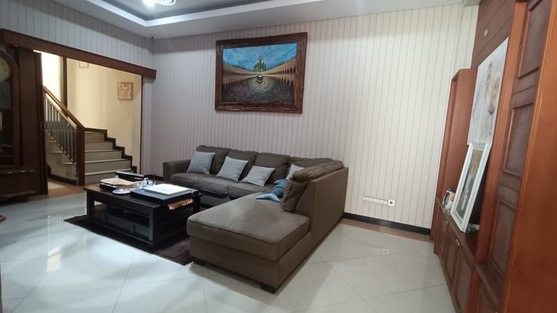 dijual cepat rumah strategis tengah kota asri bebas banjir siap huni di taman giri loka bsd city