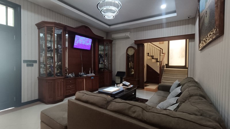 dijual cepat rumah strategis tengah kota asri bebas banjir siap huni di taman giri loka bsd city