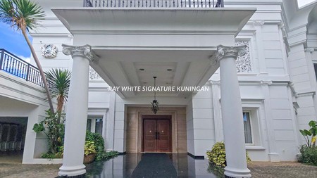 Rumah Mewah Hoek Di Patra Kuningan , Kuningan Timur 