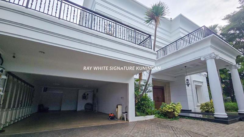 Rumah Mewah Hoek Di Patra Kuningan , Kuningan Timur 