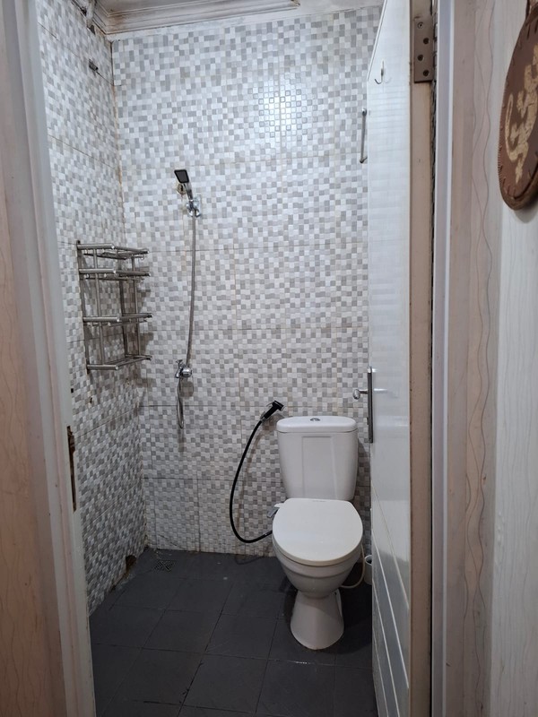 Good Deal! Rumah Cantik Satu Seperempat Lantai di Kota Wisata 