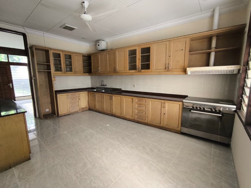 Rumah Disewakan di Kemang