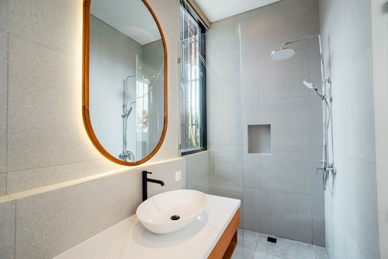 For Sale Freehold - Brand new  nice villa  in the heart of  Canggu close to the beach  , Bali