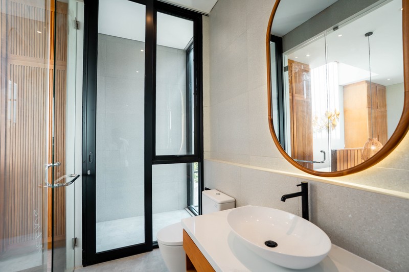 For Sale Freehold - Brand new  nice villa  in the heart of  Canggu close to the beach  , Bali