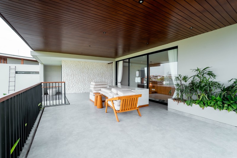 For Sale Freehold - Brand new  nice villa  in the heart of  Canggu close to the beach  , Bali