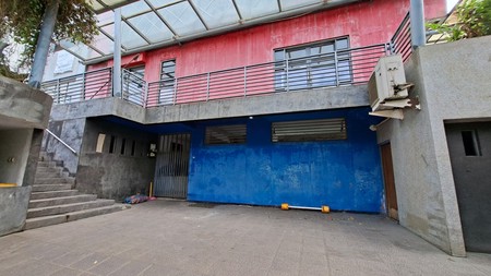 Rumah Hoek Mitra Gading Villa, Rumah bisa untuk usaha atau tempat tinggal Lokasi sangat strategis