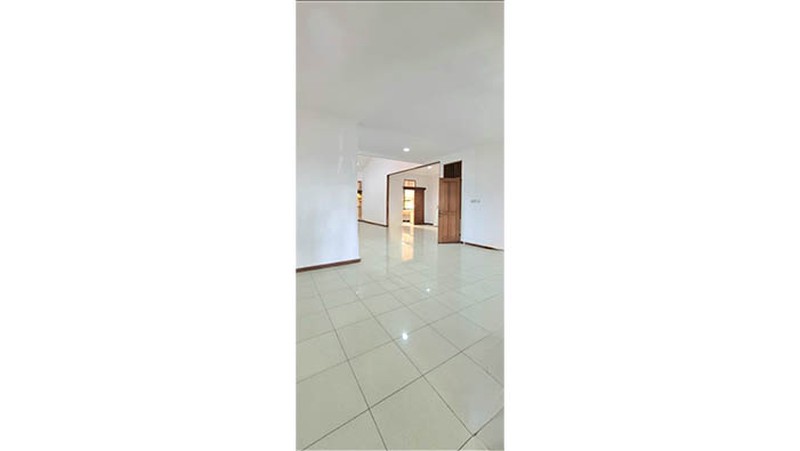  Rumah Kelapa Kopyor Raya, Kelapa Gading