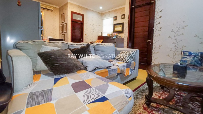 Kesempatan Langka! Rumah Siap Huni di Kawasan Elite Panglima Polim V