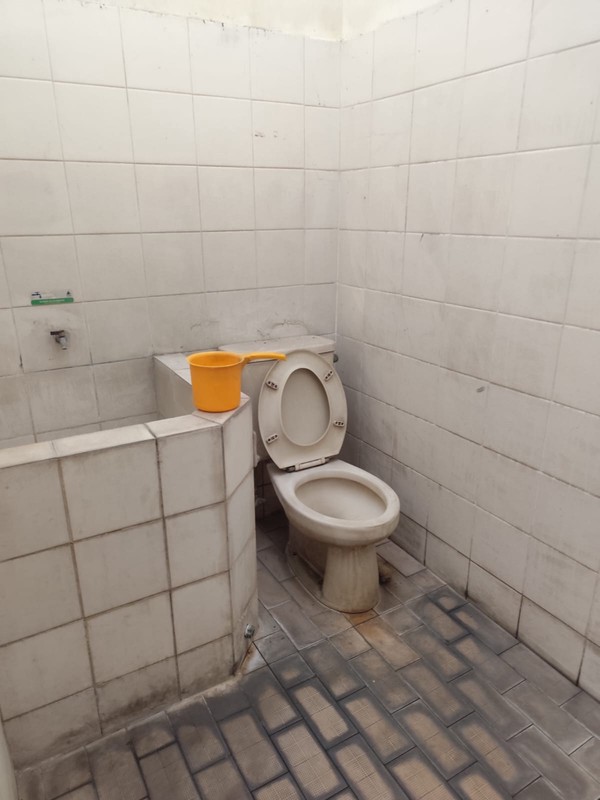 Disewakan Kompleks Kantor & Gudang Luas di Sonosewu Parkir 15 Mobil, Ngestiharjo, Kasihan, Bantul