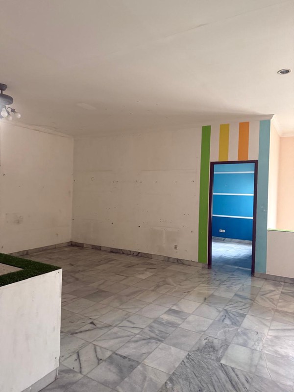 Rumah Luas Dalam Komplek Asri Lingkungan Tenang di Cirendeu