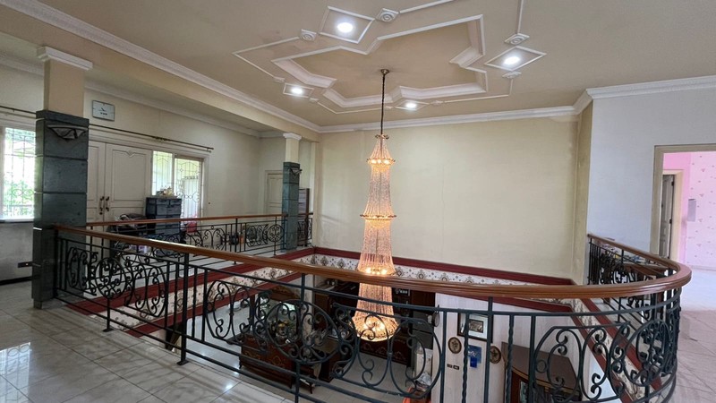 Rumah Besar Lokasi Strategis di Tebet Timur Jakarta Selatan