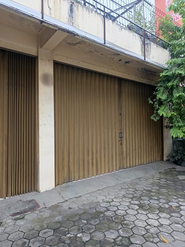 Dijual/Disewakan Ruang Usaha Siap Pakai di Pinggir Jalan Raya Jogja-solo Cocok untuk Showroom & Kantor, Tirtomartani, Kalasan, Sleman