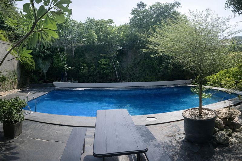 Rumah Bagus di Ragunan dengan Kolam Renang Pribadi - Hunian Eksklusif di Jakarta Selatan