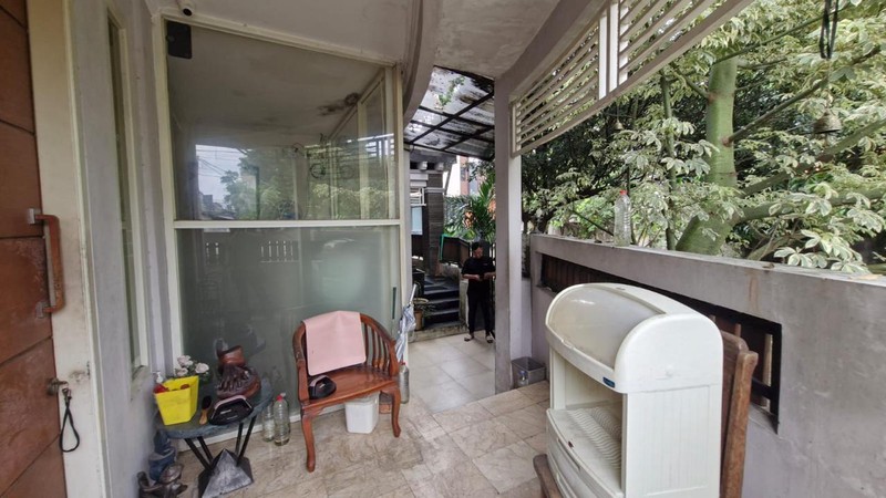 Dijual Rumah Siap Huni Cocok Untuk Usaha Lokasi Strategis Di Kebayoran Lama, Jakarta Selatan