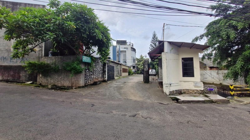 Dijual Rumah Siap Huni Cocok Untuk Usaha Lokasi Strategis Di Kebayoran Lama, Jakarta Selatan