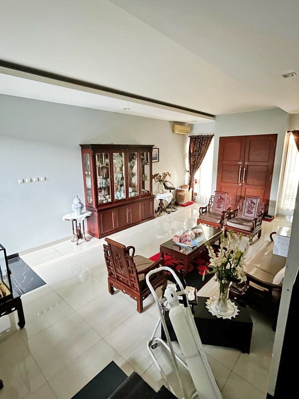 Rumah Mewah Eksklusif di Islamic Village Tangerang - Elegan, Luas & Strategis