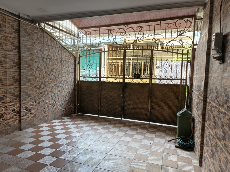 Rumah Nyaman 3 Lantai di Puspa 3 Cengkareng, Jakarta Barat