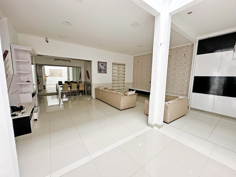 Rumah Elegan di Cluster San Lorenzo Gading Serpong - Eksklusif & Bernilai Tinggi