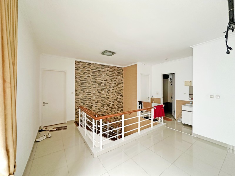 Rumah Elegan di Cluster San Lorenzo Gading Serpong - Eksklusif & Bernilai Tinggi