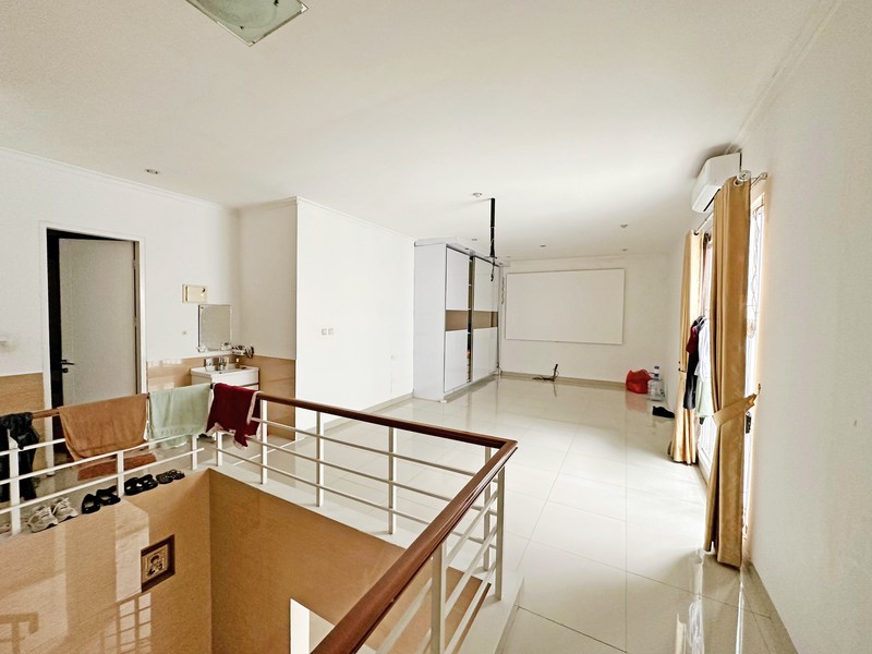 Rumah Elegan di Cluster San Lorenzo Gading Serpong - Eksklusif & Bernilai Tinggi