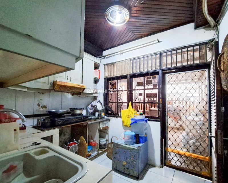 Rumah 2 Lantai strategis di Jl Danau Dibawah, Benhil