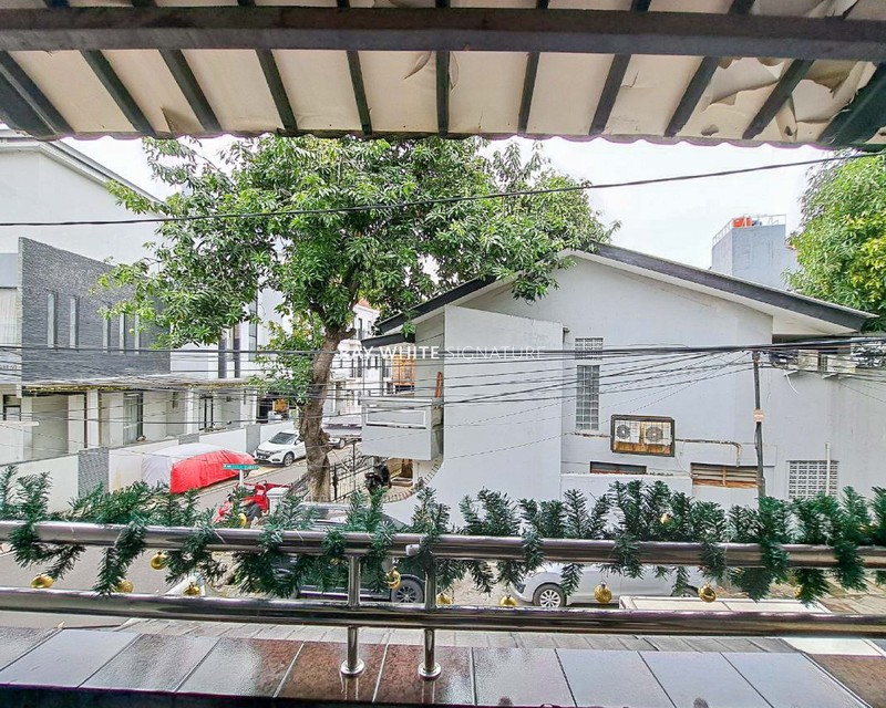 Rumah 2 Lantai strategis di Jl Danau Dibawah, Benhil