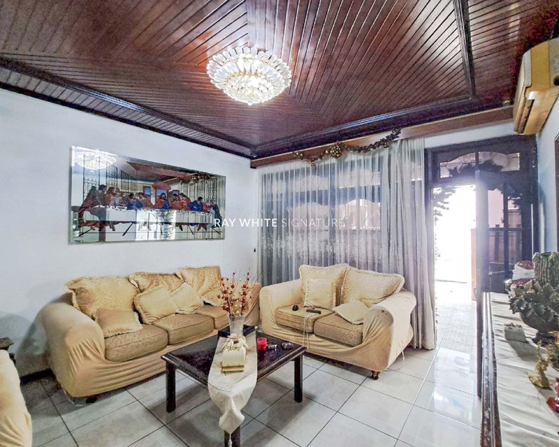 Rumah 2 Lantai strategis di Jl Danau Dibawah, Benhil