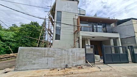 DIJUAL RUMAH CANTIK SIAP HUNI DI CINERE DALAM PROSES FINISHING- DEPOK