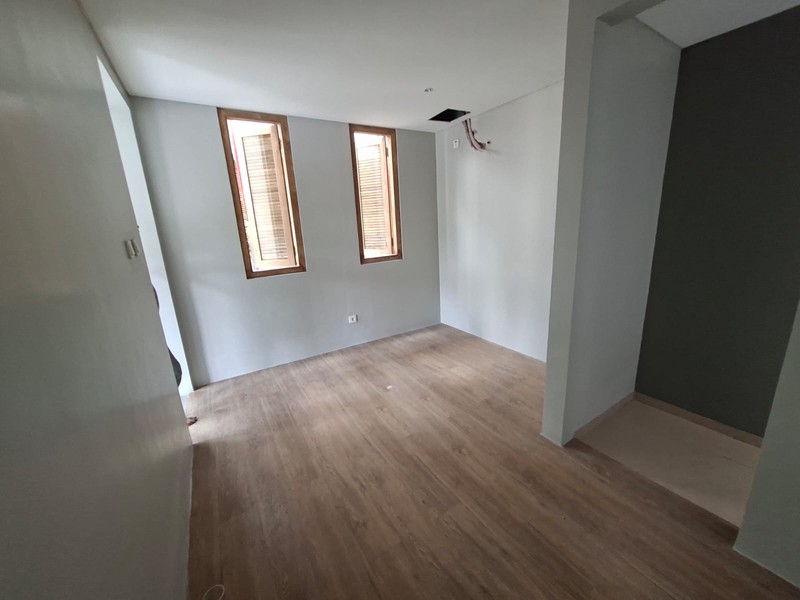 DIJUAL RUMAH CANTIK SIAP HUNI DI CINERE DALAM PROSES FINISHING- DEPOK