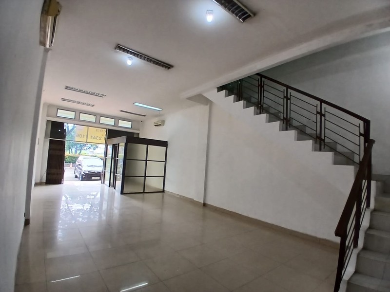 Disewakan Ruko Toll Boulevard BSD City Tangerang Selatan