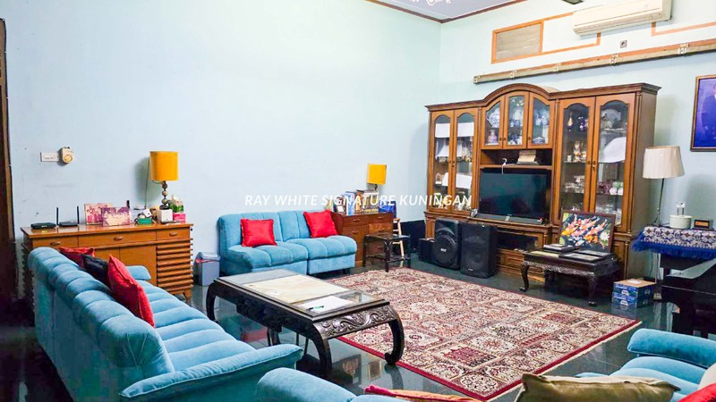 Rumah 2 Kavling Lokasi di Jl Darmajaya Pejaten