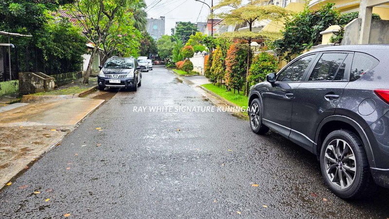 Rumah 2 Kavling Lokasi di Jl Darmajaya Pejaten