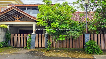 Rumah 2 Kavling Lokasi di Jl Darmajaya Pejaten