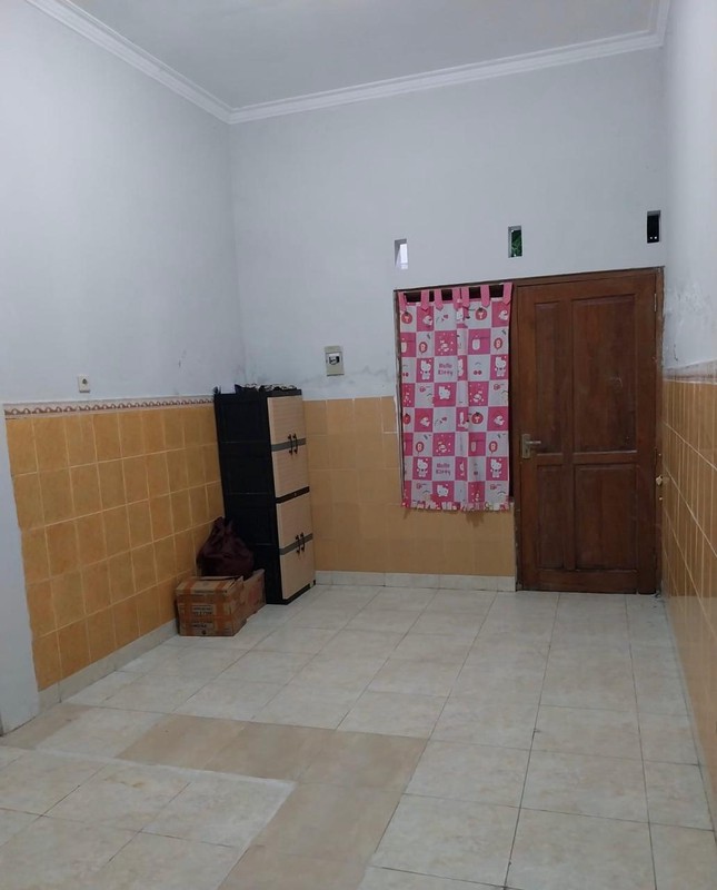 Rumah Semi Furnish Luas 240 Meter Persegi di Dalem Perum, Bangunharjo, Sewon Bantul 