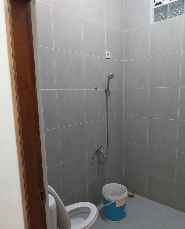 Rumah Semi Furnish Luas 240 Meter Persegi di Dalem Perum, Bangunharjo, Sewon Bantul 