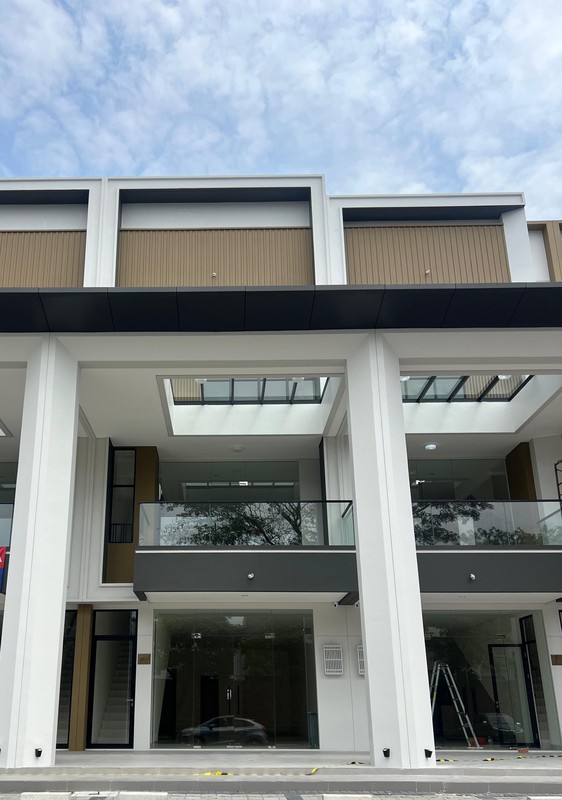 Ruko 3 Lantai di Menteng Studio Loft Gading Serpong - Konsep Modern & Lokasi Premium