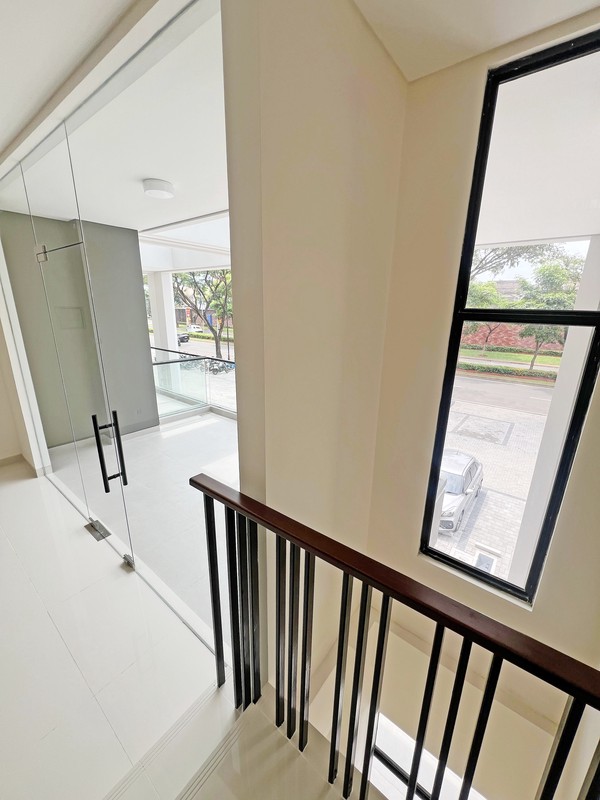 Ruko 3 Lantai di Menteng Studio Loft Gading Serpong - Konsep Modern & Lokasi Premium