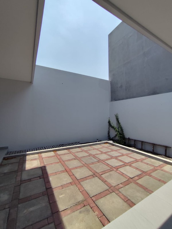 Dijual Rumah Baru Renov Citraland Raffles Garden Surabaya Barat