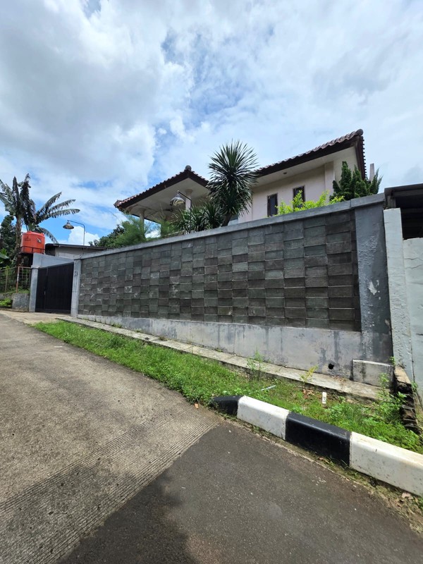 Rumah Hitung Tanah Di Jl Kesehatan Bintaro Jakarta Selatan